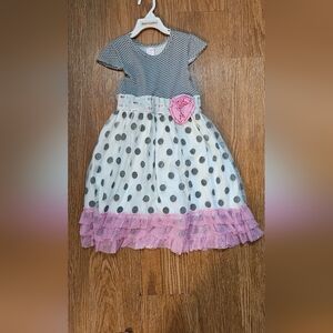 Giggle Moon Size 7 NEW dress